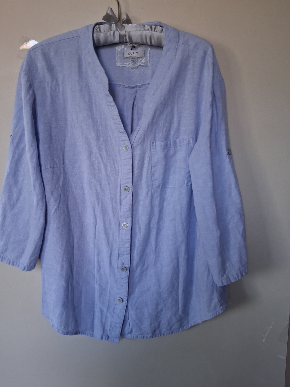 Cupio Pale Blue Linen Button-Front Blouse
